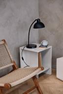 Eric sort/marmor bordlampe